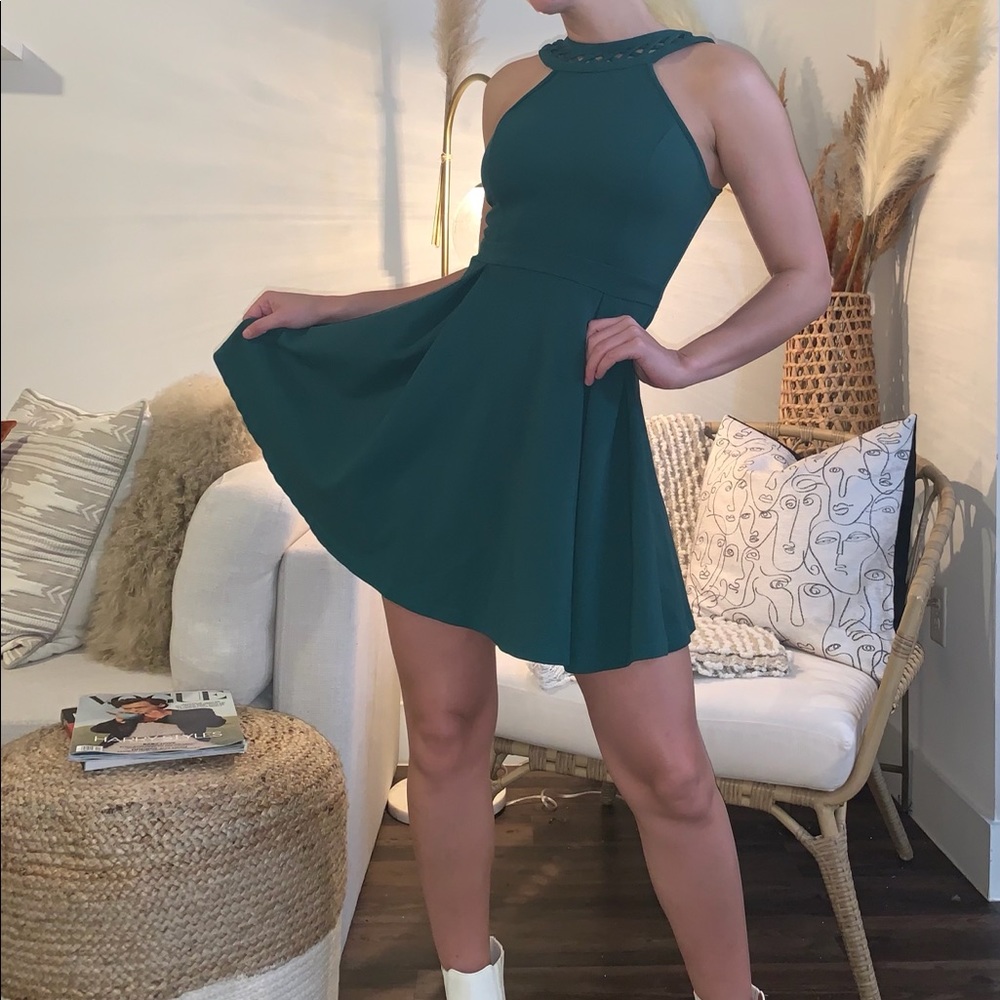 Dress - Picture 1 of 3
